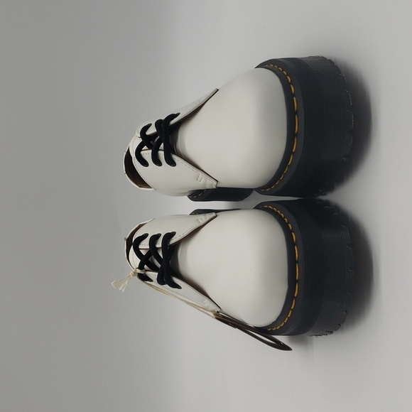 291- Dr. Martens AirWair White Leather Platform Shoes Size 7W / 6M NWT – Unisex - Picture 4 of 13